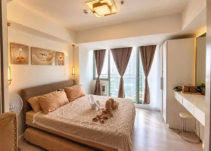 Casa Matthew Azure Staycation Манила