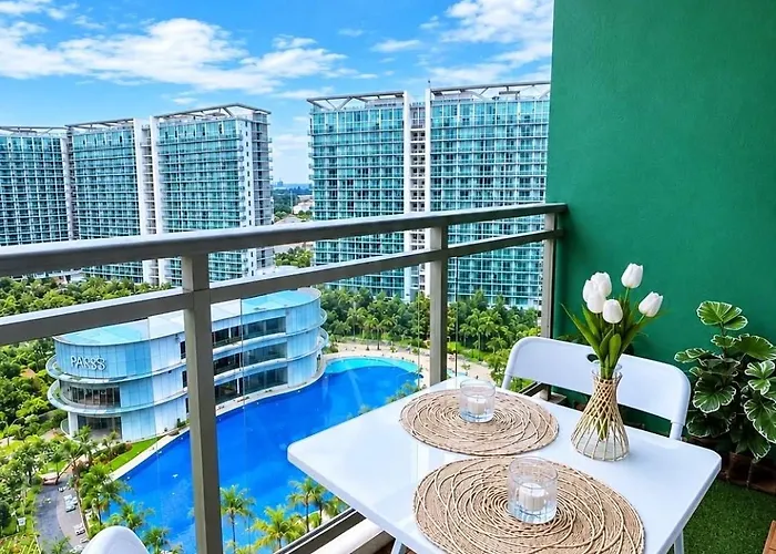 Casa Matthew Azure Staycation Отель 5*