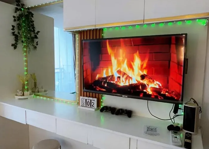 Casa Matthew Azure Staycation Отель Манила